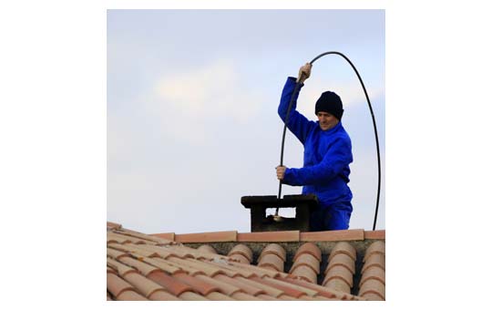 עצי הסקה לחים גורמים לפיח בארובה